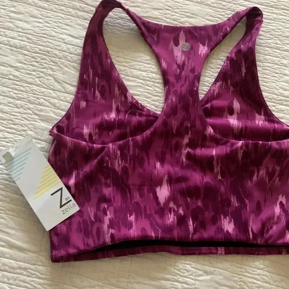 Zella - Picture 2 of 2